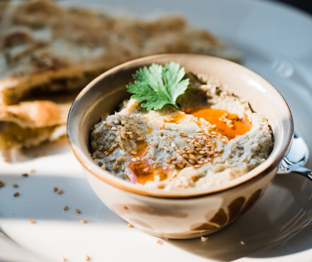 Aubergine-kikkererwten spread
