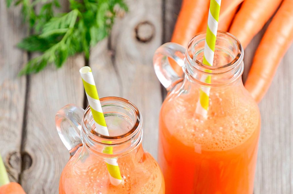 Smoothie met pompelmoes en wortel