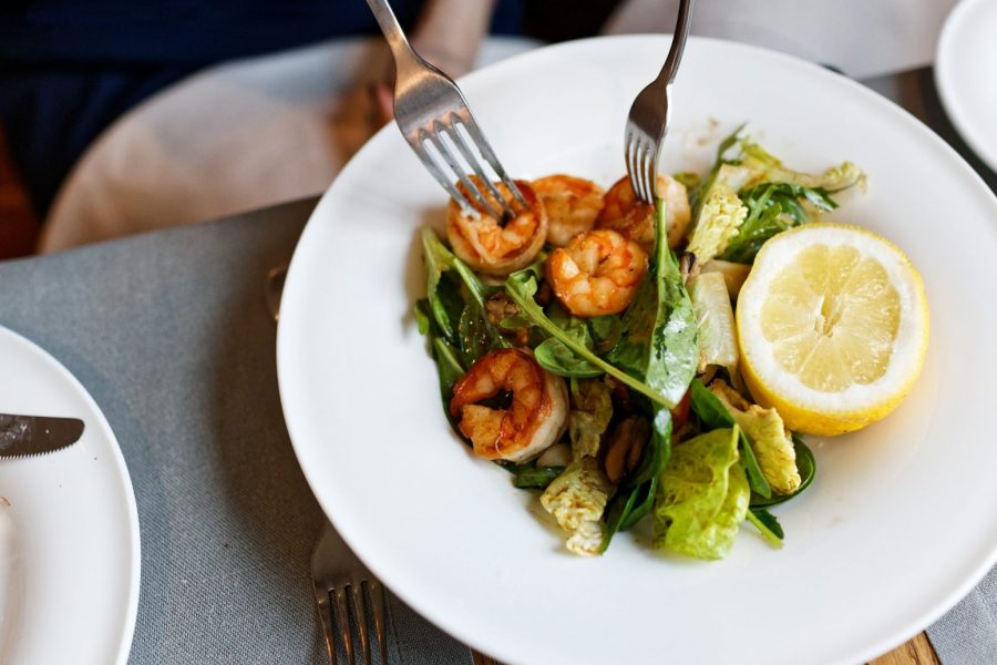 Scampi-avocado slaatje